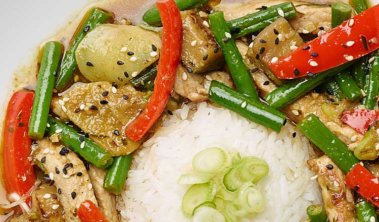 Thai green curry with pork and vegetables