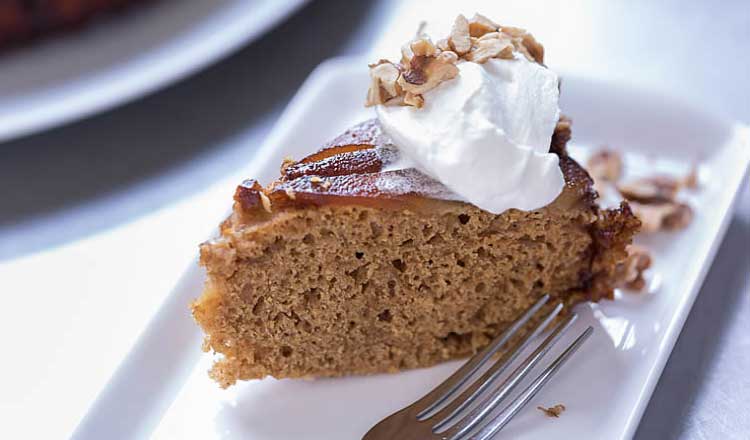 Pear skillet cake