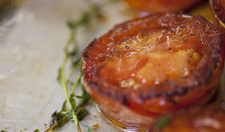 Oven-roasted tomatoes with thyme