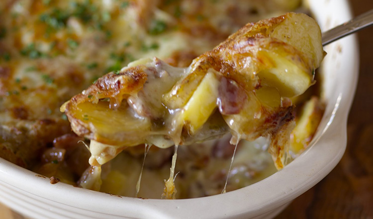 Tartiflette-Gratineed Potatoes in White Sauce