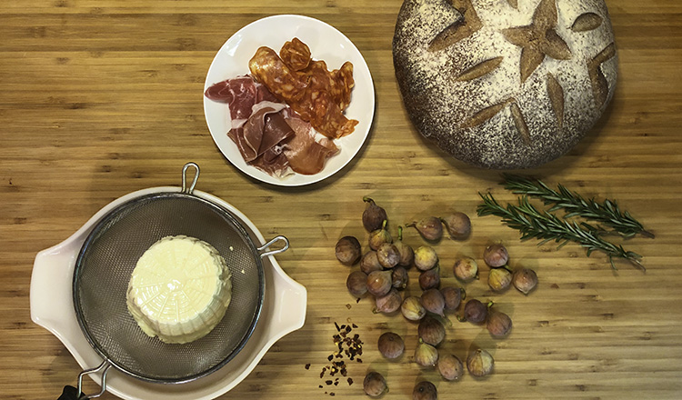 Ricotta and fig toast ingredients
