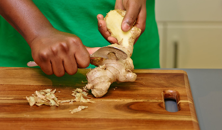 Peeling ginger