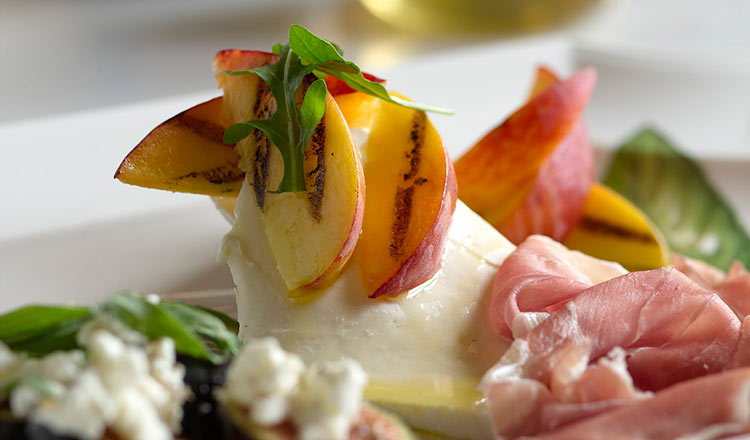 Fresh-Soft-Mozzarella-with-Peaches