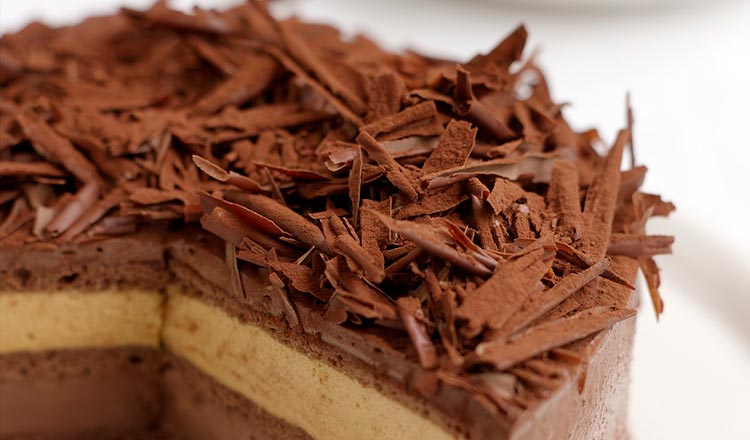 Cake with chocolate shavings