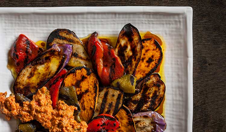 Grilled vegetables with Romesco Sauce