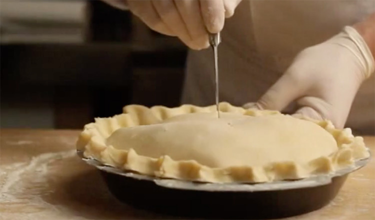 Cutting vents in a pie crust