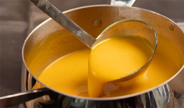 Dominican-Style Crème de Auyuma (Pumpkin Soup)