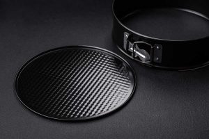 Dark-coated springform pan